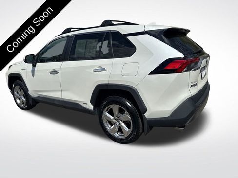 Used 2021 Toyota RAV4 Limited image 5