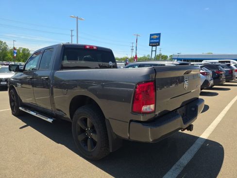 Used 2018 RAM 1500 Express AWD/4WD image 8