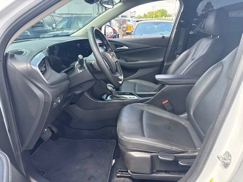 Used 2024 Buick Encore GX Sport Touring FWD image 20