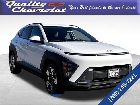 Used 2025 Hyundai Kona SEL FWD image 1