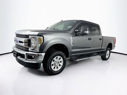 Used 2019 Ford F250 XLT w/ XLT Value Package AWD/4WD image 3