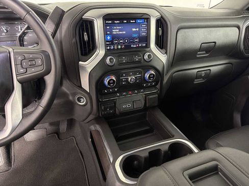 Used 2022 GMC Sierra 1500 SLT w/ SLT Premium Package AWD/4WD image 27