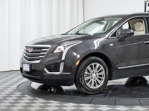 Used 2018 Cadillac XT5 Luxury w/ Driver Awareness Package AWD/4WD image 25