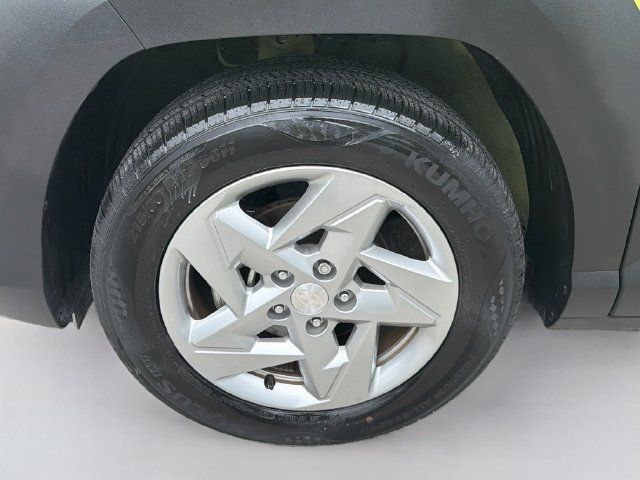 Certified 2025 Hyundai Kona SE FWD image 30