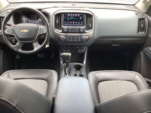 Used 2018 Chevrolet Colorado Z71 AWD/4WD image 4