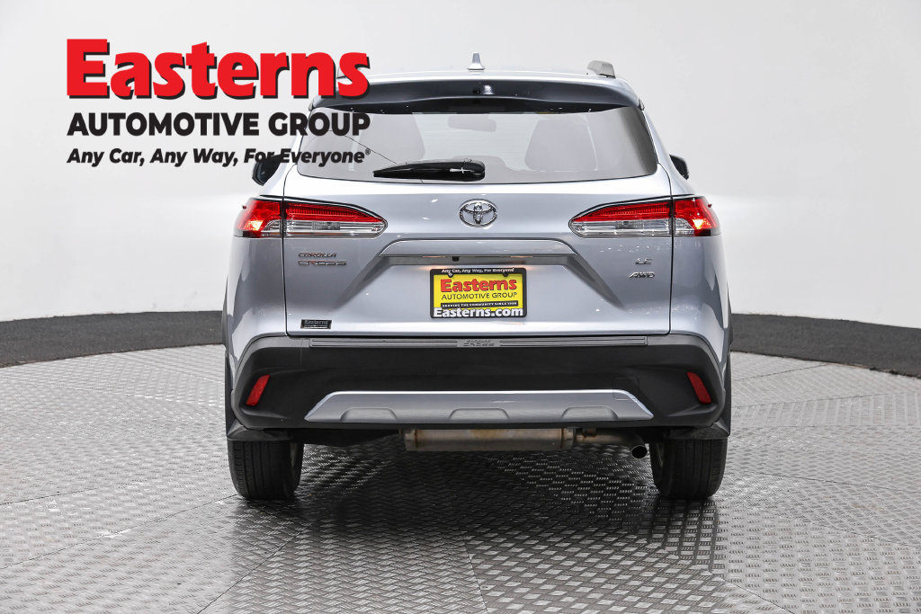 Used 2022 Toyota Corolla Cross LE AWD/4WD image 7
