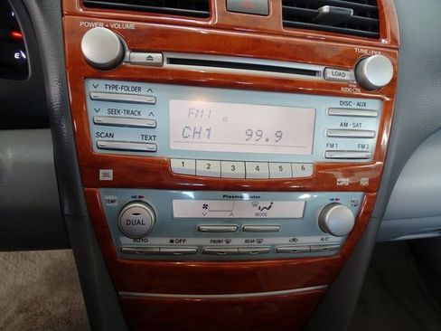 Used 2009 Toyota Camry XLE image 12