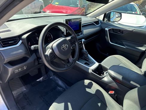 Used 2023 Toyota RAV4 LE AWD/4WD image 13