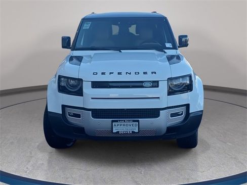 Used 2025 Land Rover Defender 90 S image 2