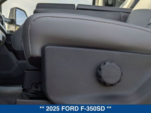 New 2025 Ford F350 XL w/ XL Chrome Package image 20