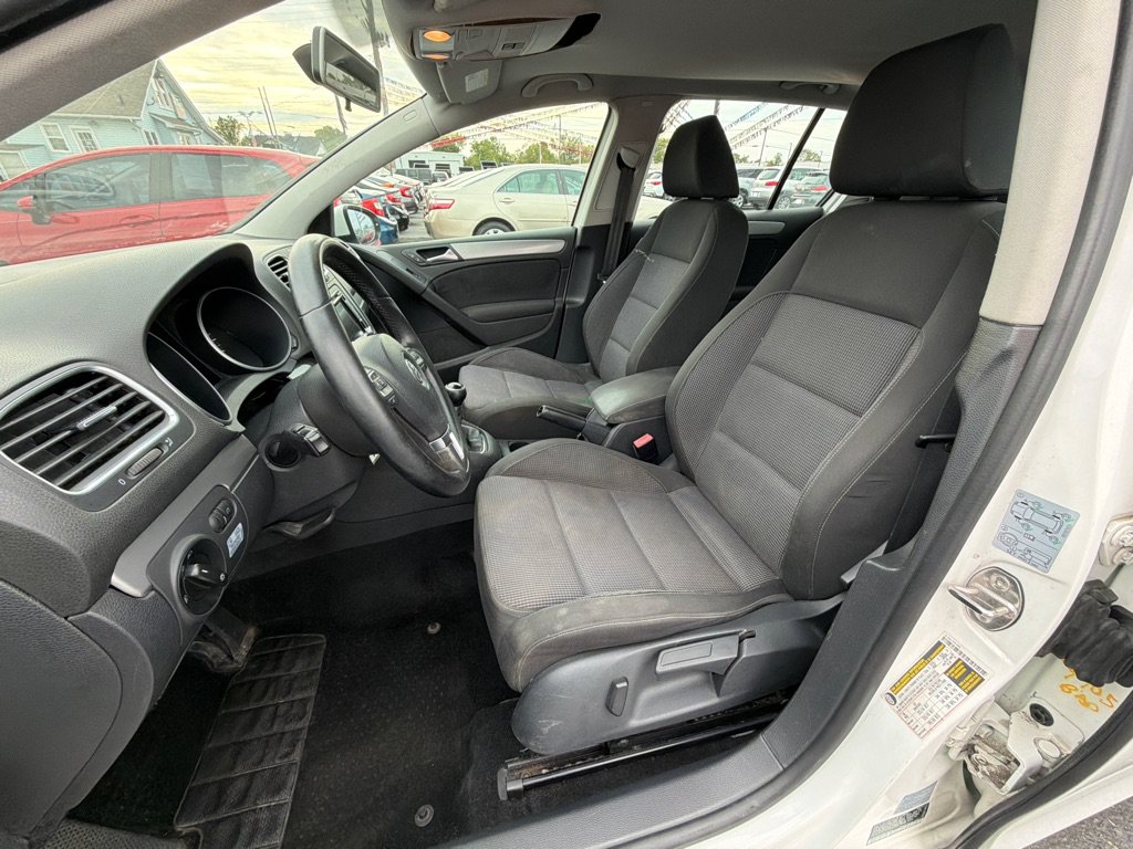 Used 2013 Volkswagen Golf TDI FWD image 10