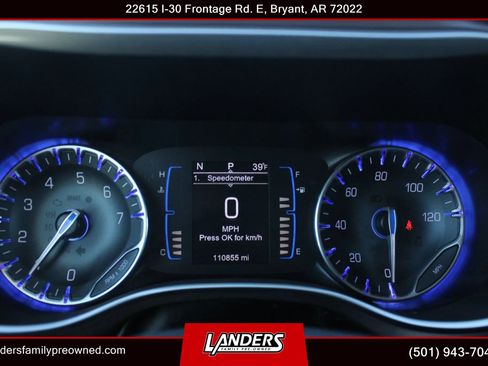 Used 2017 Chrysler Pacifica LX FWD image 23
