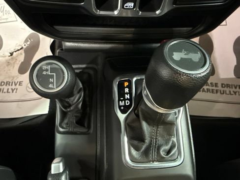 Used 2020 Jeep Wrangler Unlimited Sport S AWD/4WD image 32