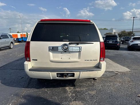 Used 2012 Cadillac Escalade ESV Luxury AWD/4WD image 11