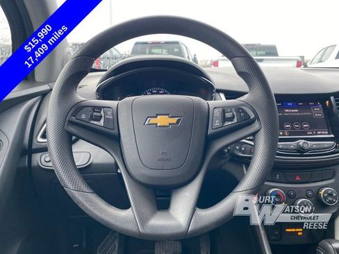 Used 2020 Chevrolet Trax LS w/ Tint and Cruise Package image 15