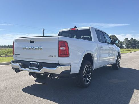 Used 2025 RAM 1500 Laramie AWD/4WD image 5