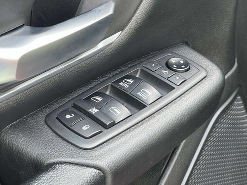 Used 2019 RAM 1500 Big Horn AWD/4WD image 25