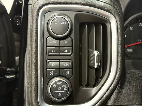 Used 2023 Chevrolet Silverado 3500 LTZ w/ LTZ Convenience Package image 33