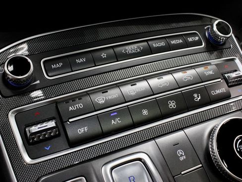 Used 2022 Hyundai Santa Fe SEL w/ Convenience + Premium Package FWD image 32