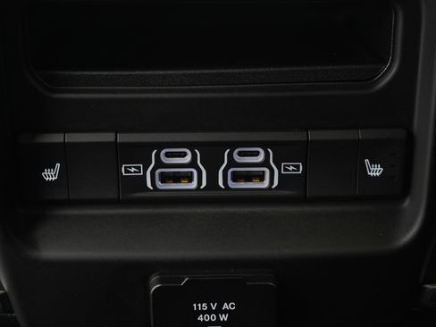 Used 2025 RAM 1500 Laramie w/ Night Edition AWD/4WD image 21