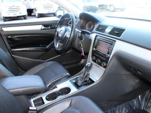 Used 2013 Volkswagen Passat 2.5 SE image 20