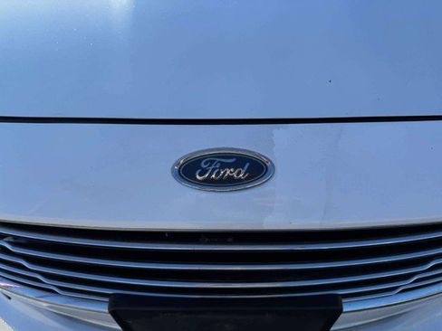 Used 2014 Ford Fiesta Titanium image 12