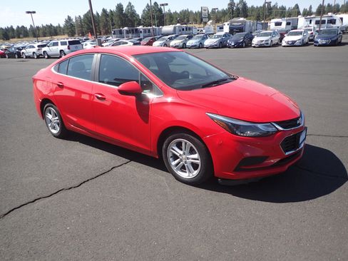 Used 2018 Chevrolet Cruze LT w/ LT Fleet Convenience Package image 7