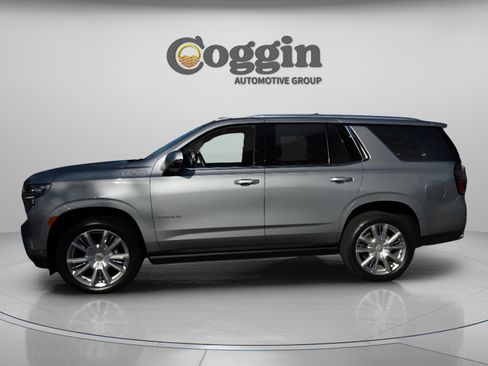 Used 2024 Chevrolet Tahoe High Country w/ Advanced Technology Package image 2