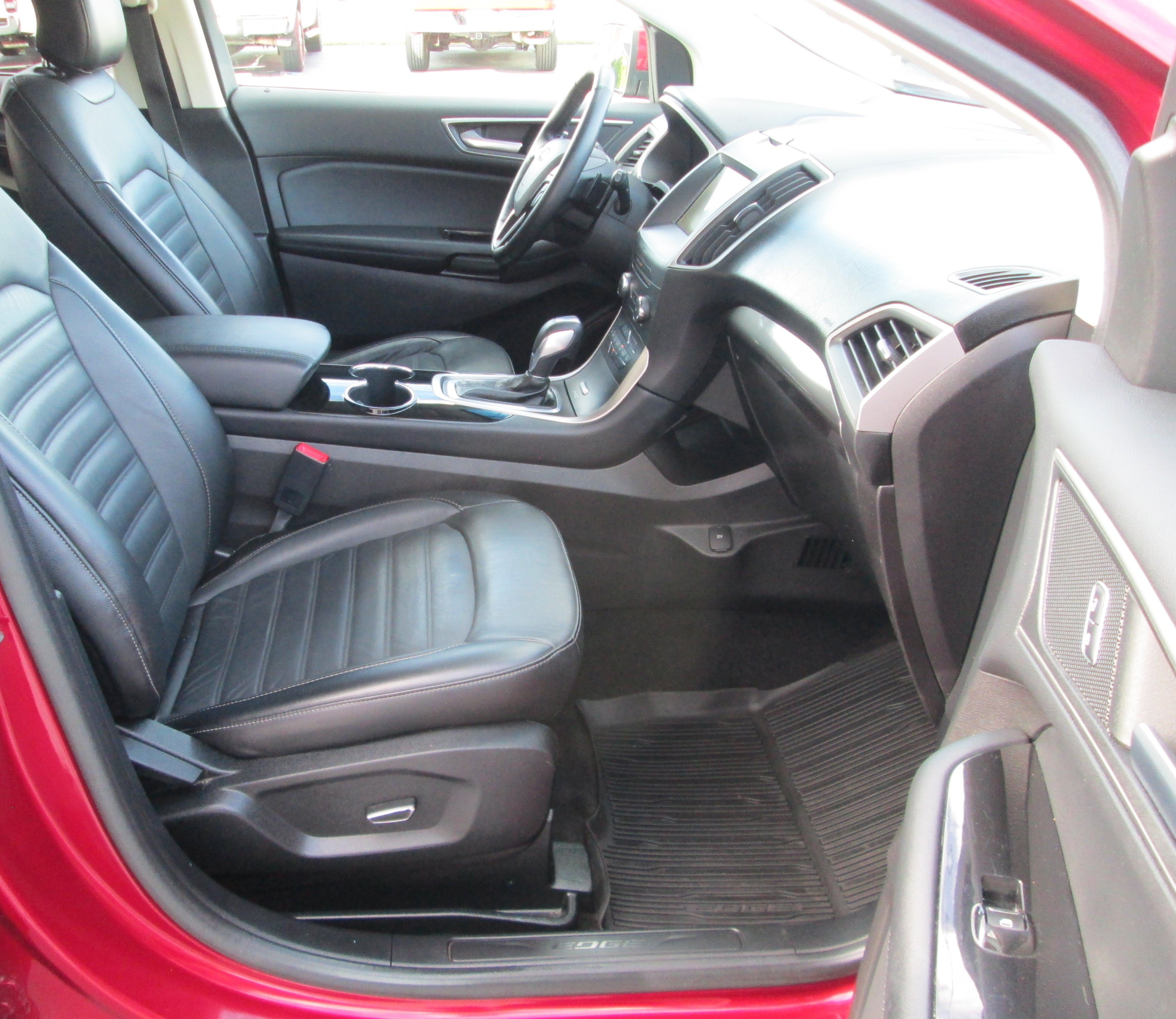 Used 2017 Ford Edge SEL w/ Equipment Group 201A FWD image 13