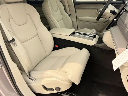 New 2026 Volvo XC90 B5 Ultra w/ Protection Package Premier image 28