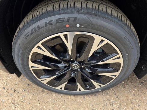 New 2026 MAZDA CX-90 Plug-In Hybrid w/ Premium Plus AWD/4WD image 9