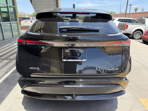 Used 2025 Nissan Ariya FWD image 13