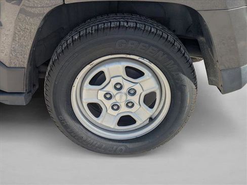 Used 2016 Jeep Patriot Sport w/ Power Value Group image 9