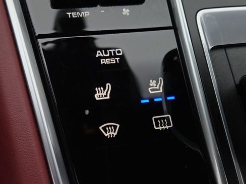 Used 2017 Porsche Panamera Turbo image 7