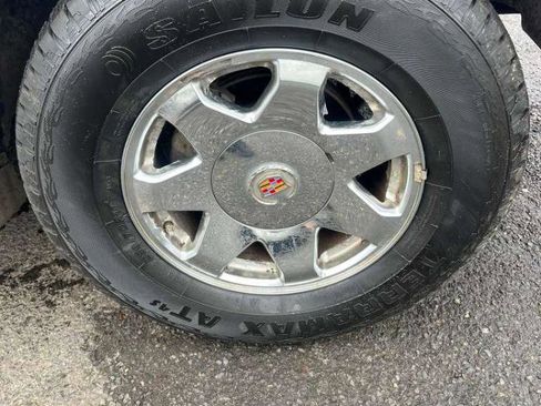 Used 2004 Cadillac Escalade AWD image 13