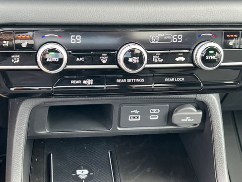 New 2025 Honda Pilot Black Edition image 24