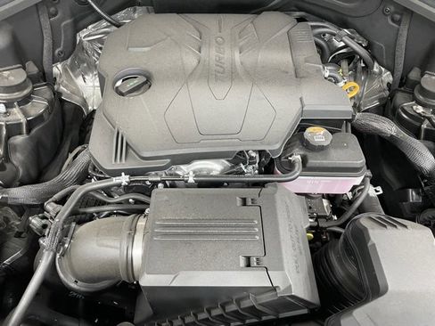 New 2025 Genesis GV80 2.5T Advanced image 9