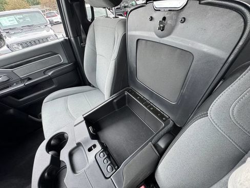 Used 2021 RAM 2500 Big Horn AWD/4WD image 34