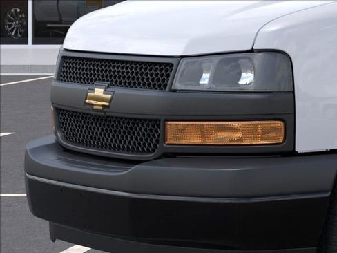 New 2026 Chevrolet Express 2500 RWD image 13