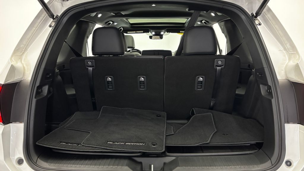 Certified 2025 Honda Pilot Black Edition image 46