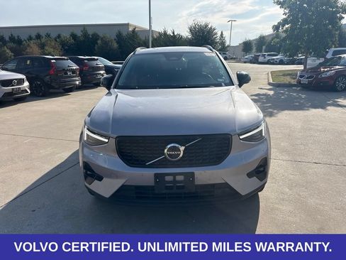 Used 2026 Volvo XC40 B5 Plus AWD/4WD image 2