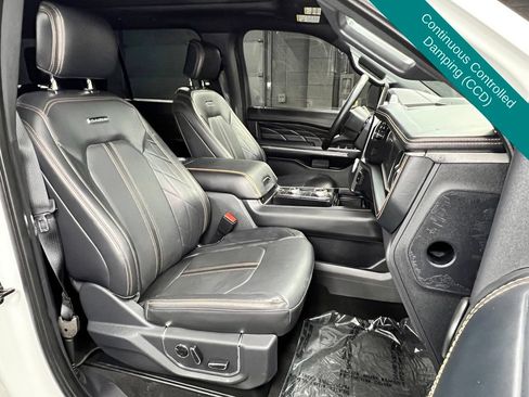 Used 2024 Ford Expedition Max Platinum AWD/4WD image 8