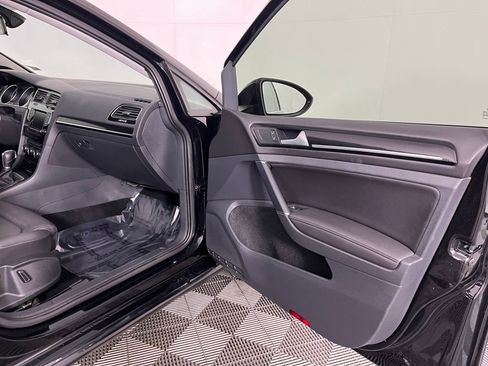 Used 2015 Volkswagen Golf TDI SEL w/ Lighting Package (SEL) image 16