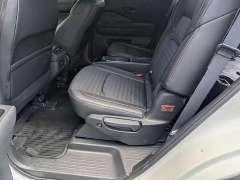 Used 2025 Nissan Pathfinder Rock Creek AWD/4WD image 26