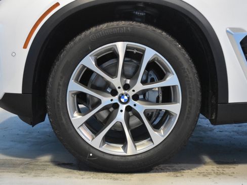 New 2026 BMW X5 xDrive40i w/ Executive Package image 23