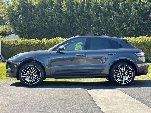Used 2026 Porsche Macan AWD/4WD image 2
