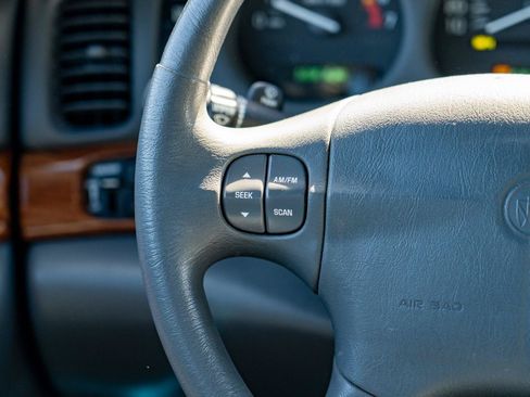 Used 2002 Buick Le Sabre Custom w/ Luxury Pkg FWD image 22