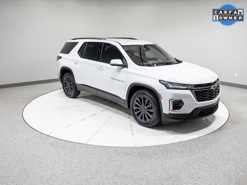 Used 2023 Chevrolet Traverse RS w/ LPO, Cargo Package image 31