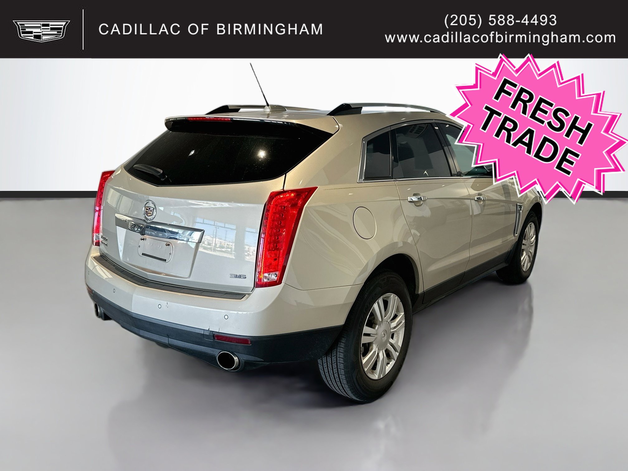 Used 2016 Cadillac SRX Luxury w/ Driver Awareness Package FWD image 5