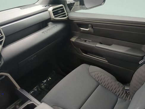 Used 2025 Toyota Tundra SR5 w/ SR5 Convenience Package AWD/4WD image 13